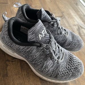 APL women’s 8.5